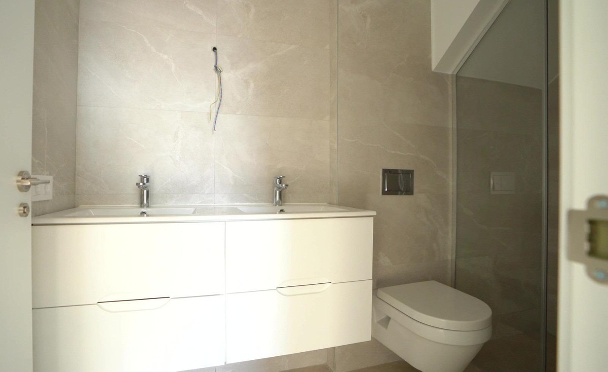 Se vende Apartamento Planta Media de 4 dormitorios en Costa Blanca, Alicante, España