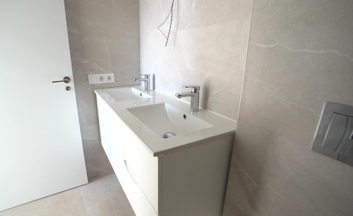 Se vende Apartamento Planta Media de 4 dormitorios en Costa Blanca, Alicante, España