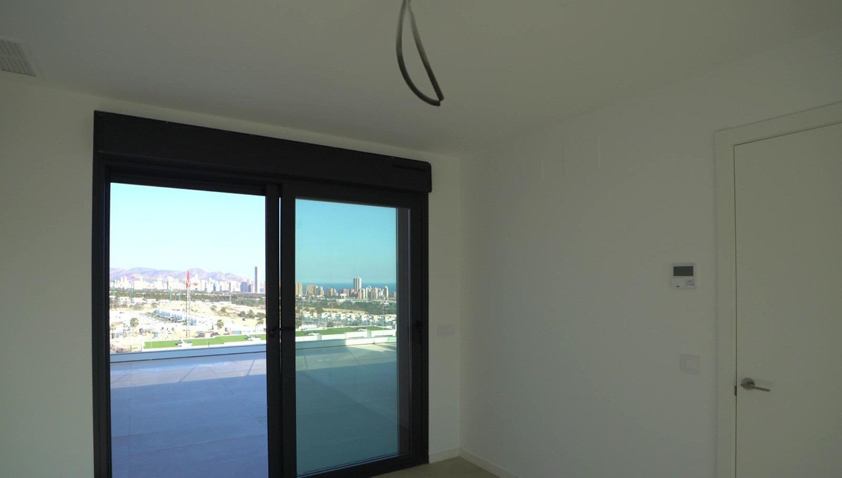Se vende Apartamento Planta Media de 4 dormitorios en Costa Blanca, Alicante, España
