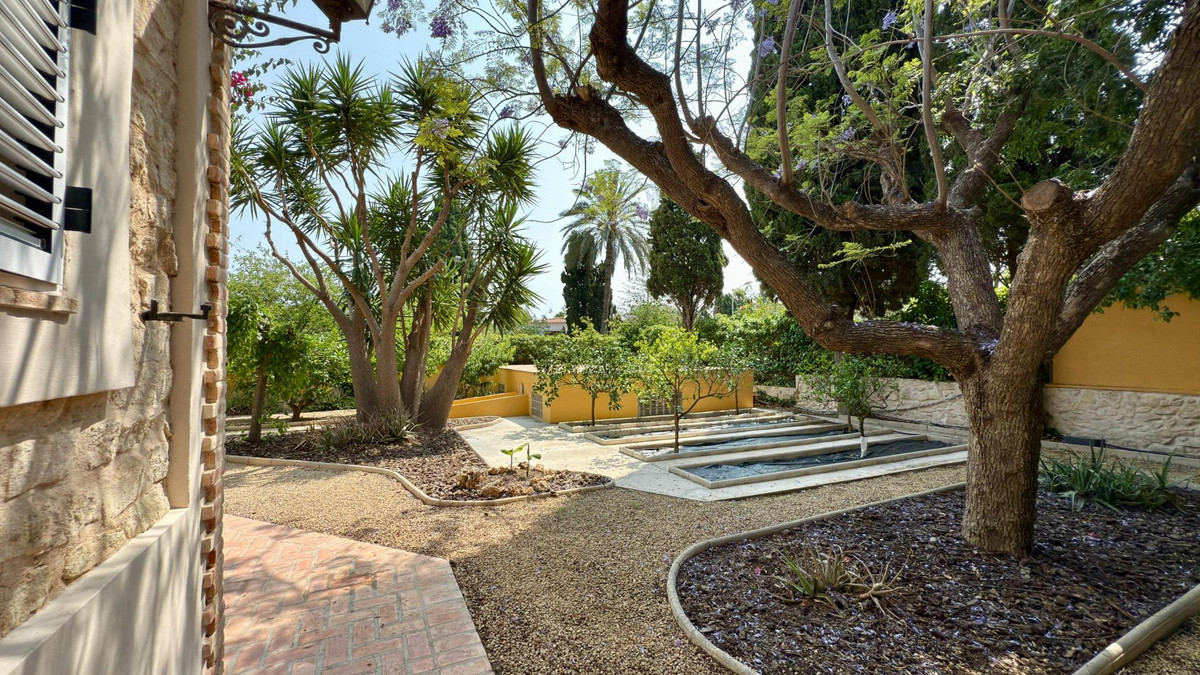 6 Bed Townhouse for sale in Alicante Costa Blanca, Alicante, Spain