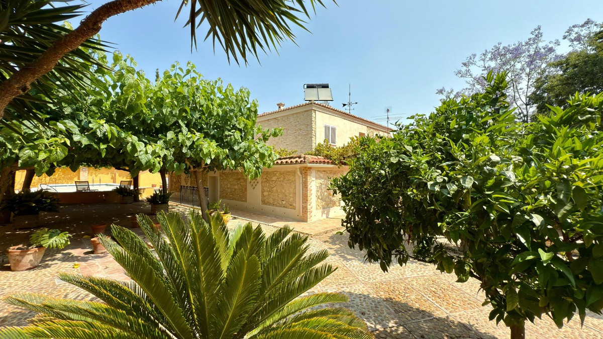 6 Bed Townhouse for sale in Alicante Costa Blanca, Alicante, Spain