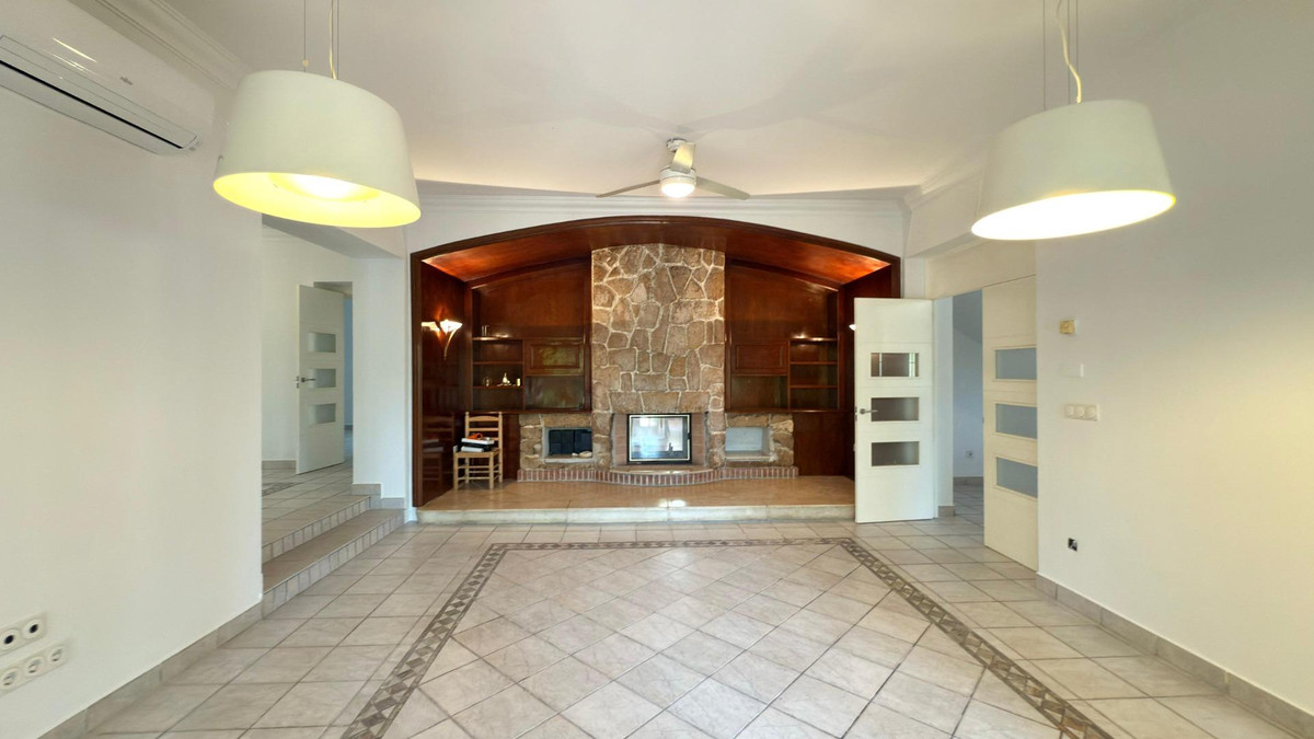 6 Bed Townhouse for sale in Alicante Costa Blanca, Alicante, Spain