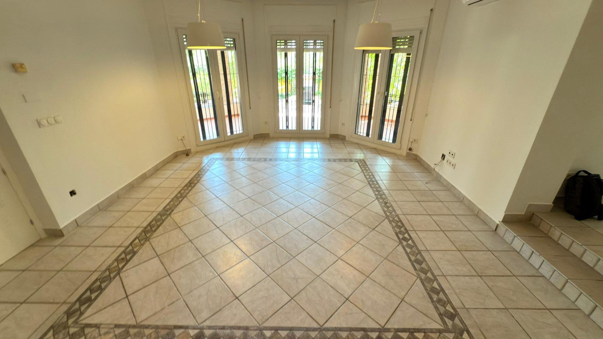 6 Bed Townhouse for sale in Alicante Costa Blanca, Alicante, Spain