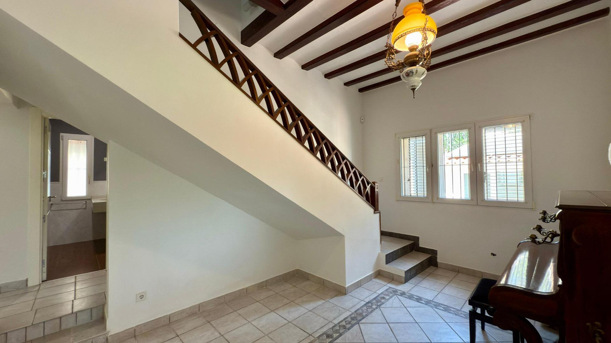 6 Bed Townhouse for sale in Alicante Costa Blanca, Alicante, Spain