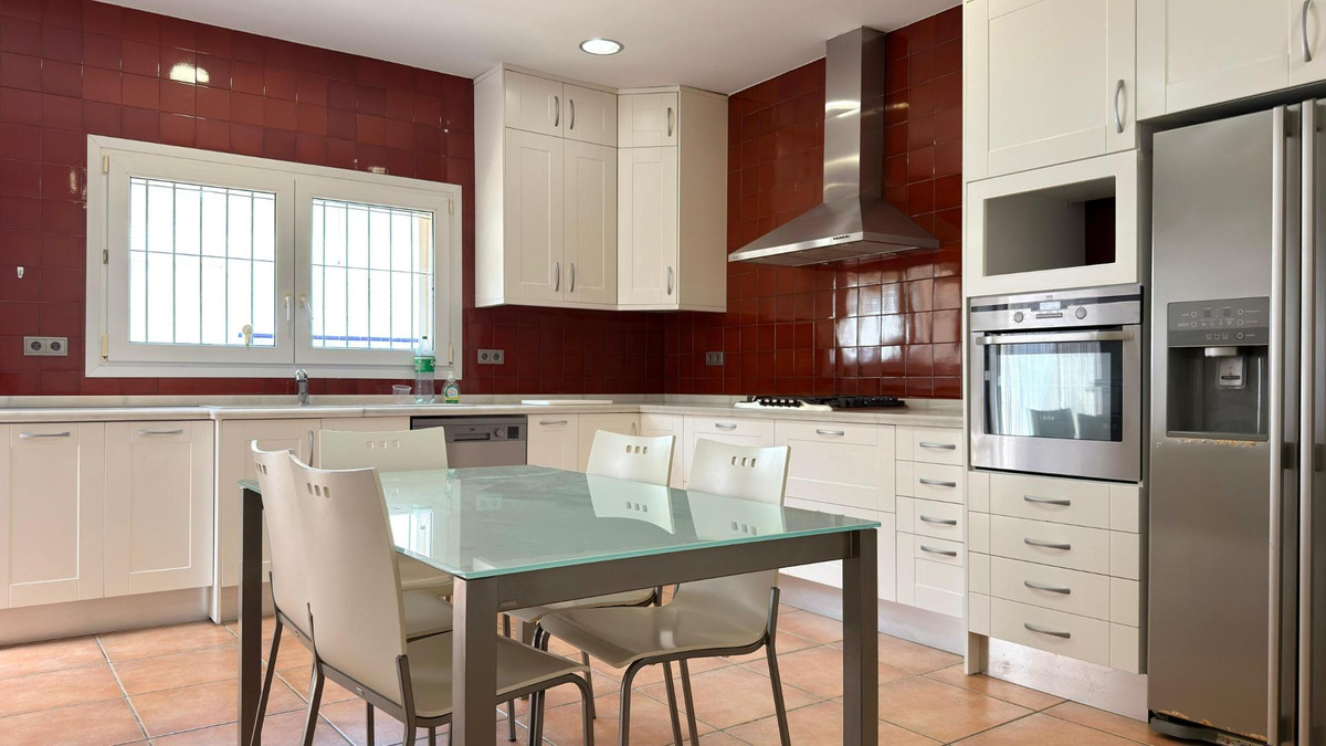 6 Bed Townhouse for sale in Alicante Costa Blanca, Alicante, Spain