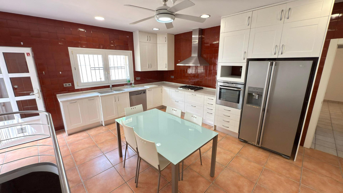 6 Bed Townhouse for sale in Alicante Costa Blanca, Alicante, Spain