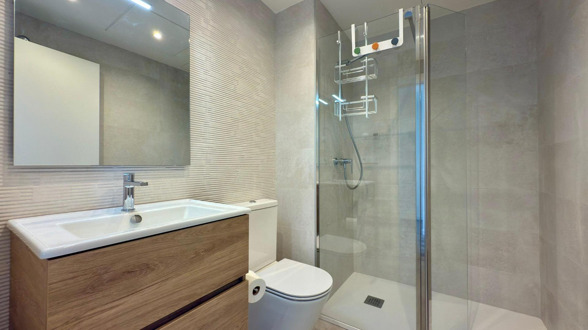 Se vende Adosada de 5 dormitorios en Costa Blanca, Alicante, España