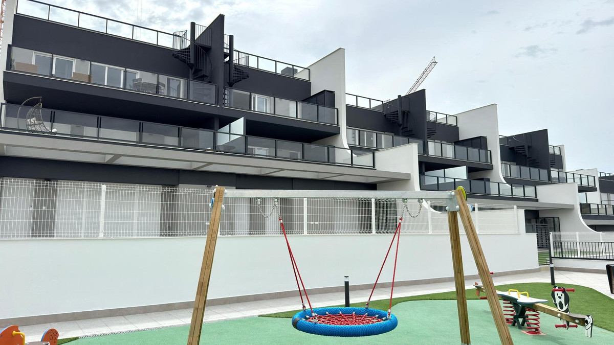 Se vende Adosada de 5 dormitorios en Costa Blanca, Alicante, España