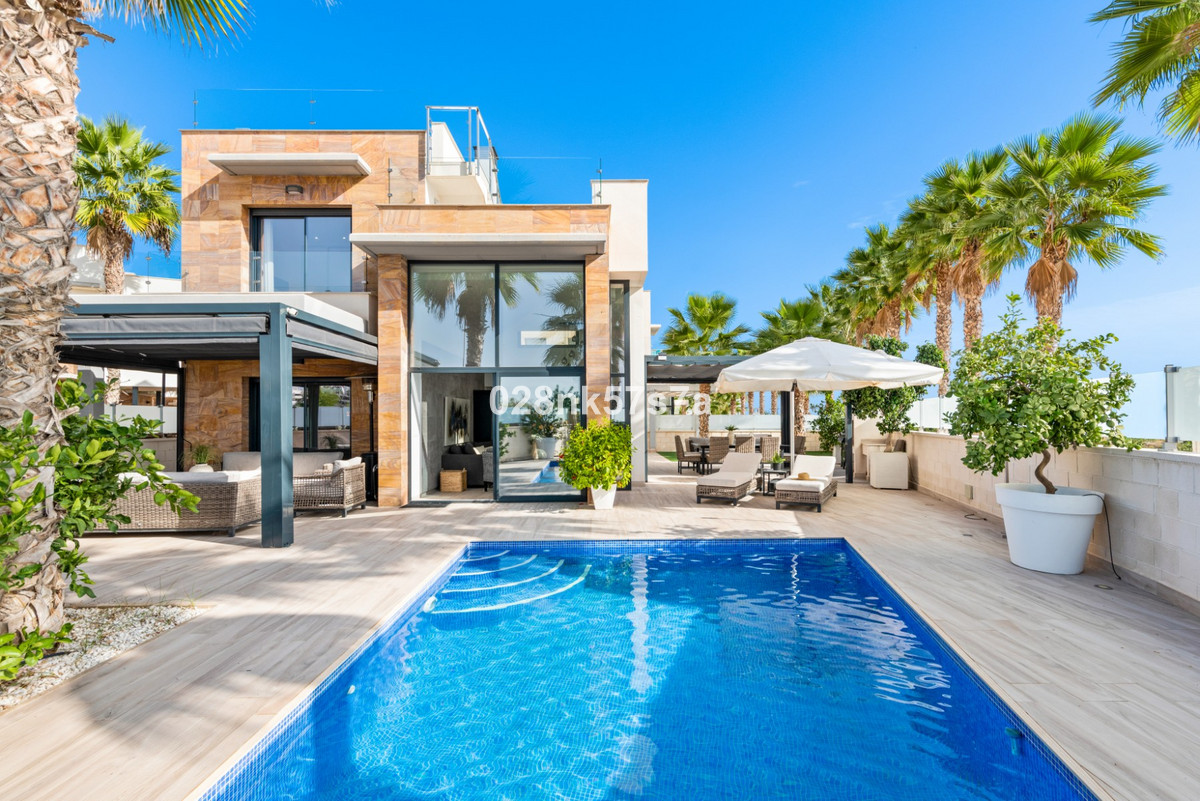 5 Bed Townhouse for sale in Lomas De Cabo Roig Costa Blanca, Alicante, Spain