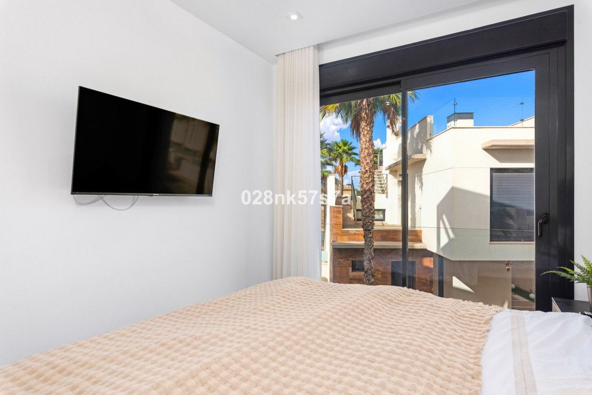 5 Bed Townhouse for sale in Lomas De Cabo Roig Costa Blanca, Alicante, Spain