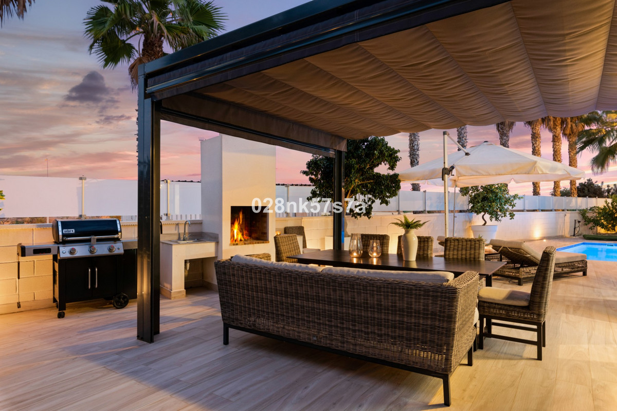 5 Bed Townhouse for sale in Lomas De Cabo Roig Costa Blanca, Alicante, Spain