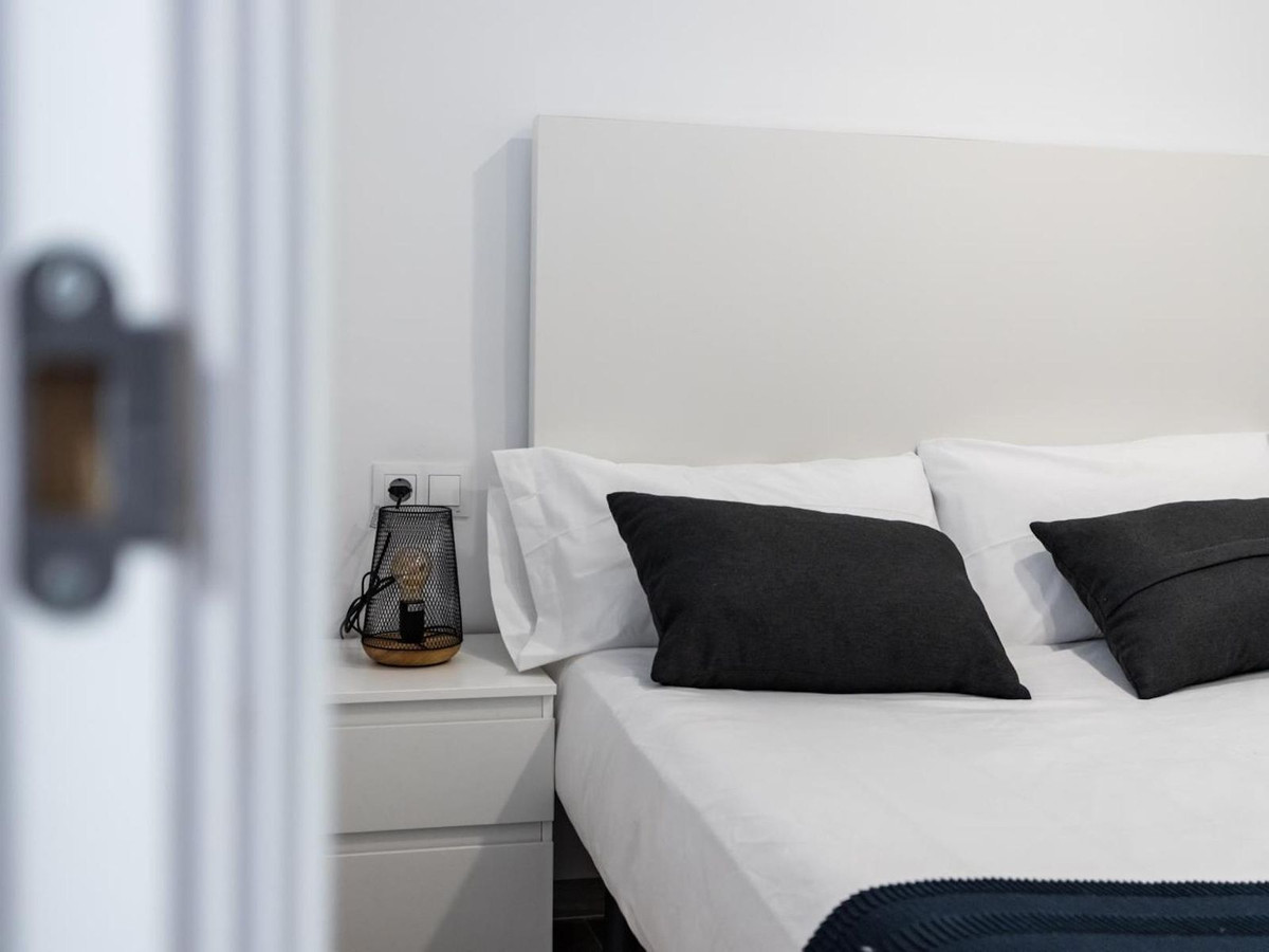 Se vende Apartamento Planta Media de 1 dormitorios en Costa Del Sol, Málaga, España