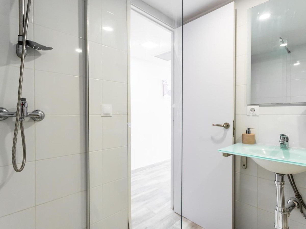 Se vende Apartamento Planta Media de 1 dormitorios en Costa Del Sol, Málaga, España