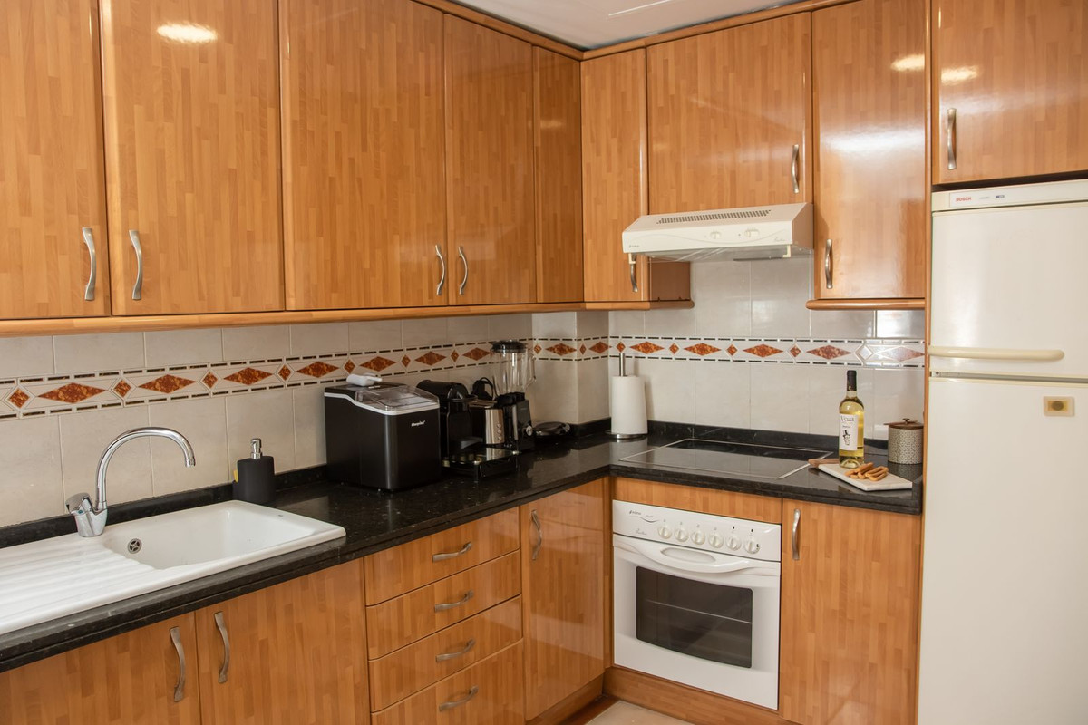 3 Bed Townhouse for sale in Nagüeles Costa Del Sol, Málaga, Spain