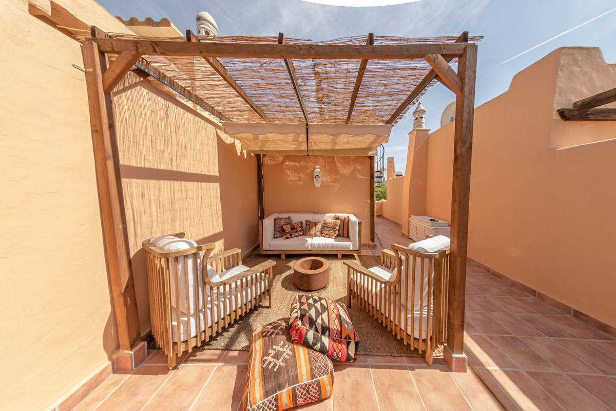 3 Bed Townhouse for sale in Nagüeles Costa Del Sol, Málaga, Spain