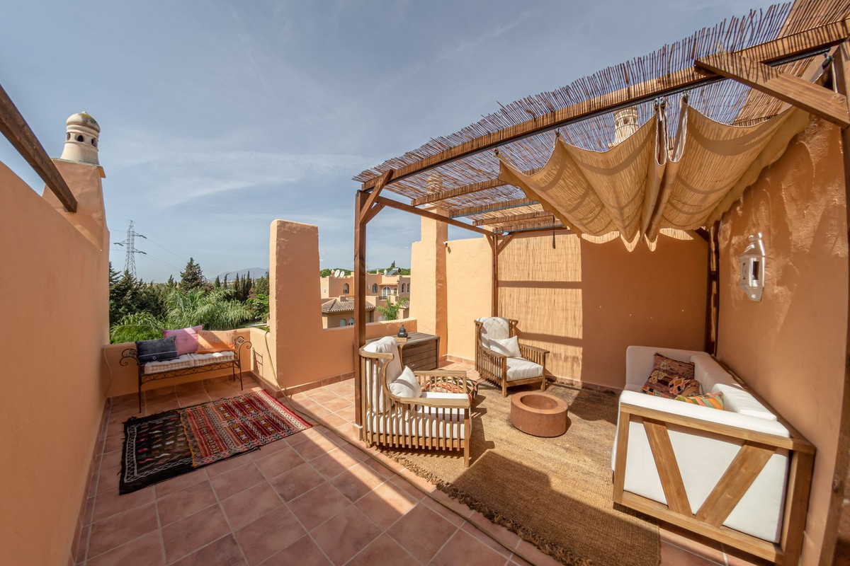 3 Bed Townhouse for sale in Nagüeles Costa Del Sol, Málaga, Spain