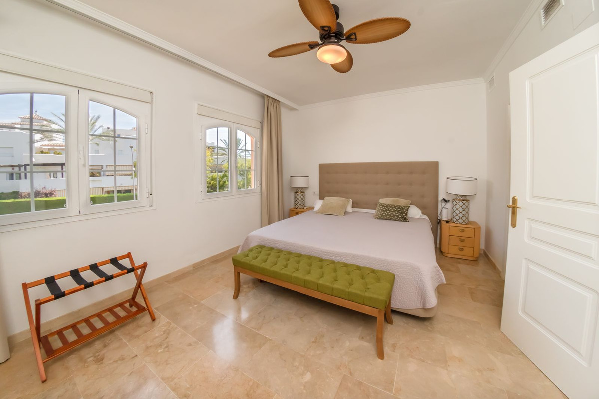 3 Bed Townhouse for sale in Nagüeles Costa Del Sol, Málaga, Spain