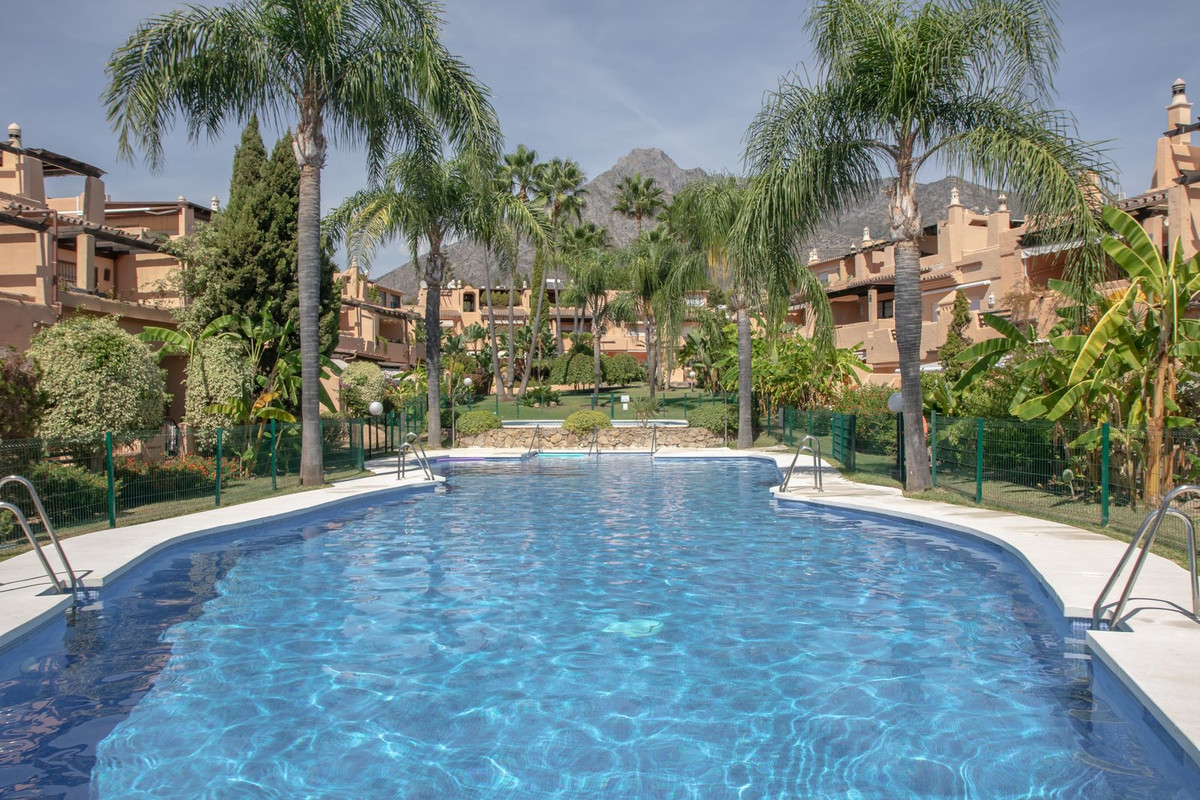 3 Bed Townhouse for sale in Nagüeles Costa Del Sol, Málaga, Spain