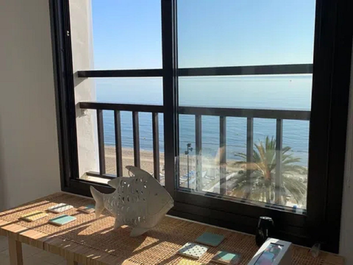 2 Bed Apartment for sale in Fuengirola Costa Del Sol, Málaga, Spain