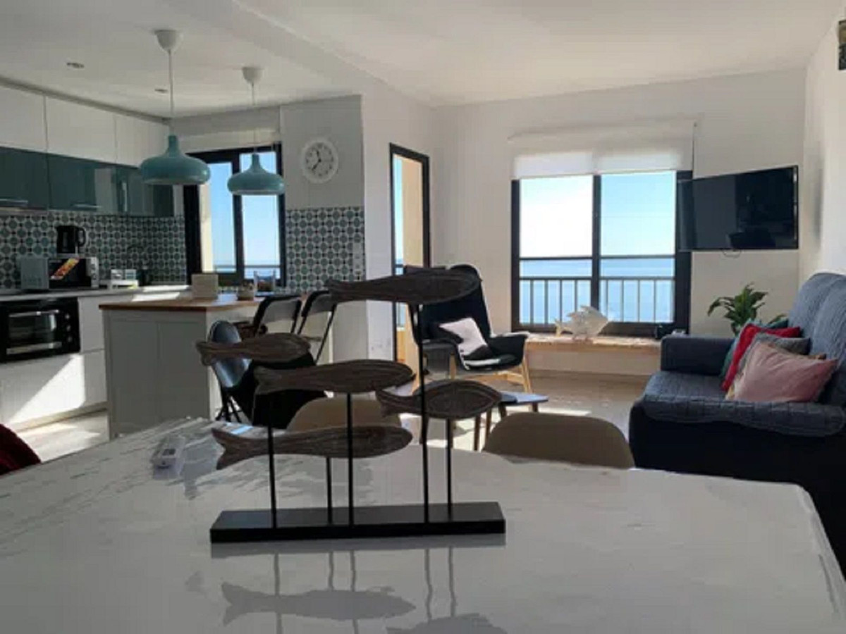 2 Bed Apartment for sale in Fuengirola Costa Del Sol, Málaga, Spain