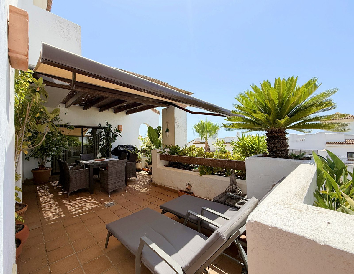 Se vende Ático de 2 dormitorios en Costa Del Sol, Cadiz, España