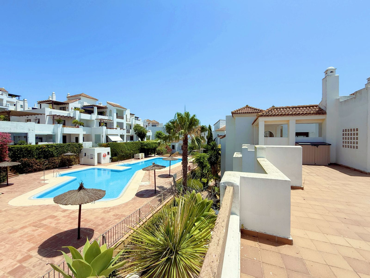 Se vende Ático de 2 dormitorios en Costa Del Sol, Cadiz, España
