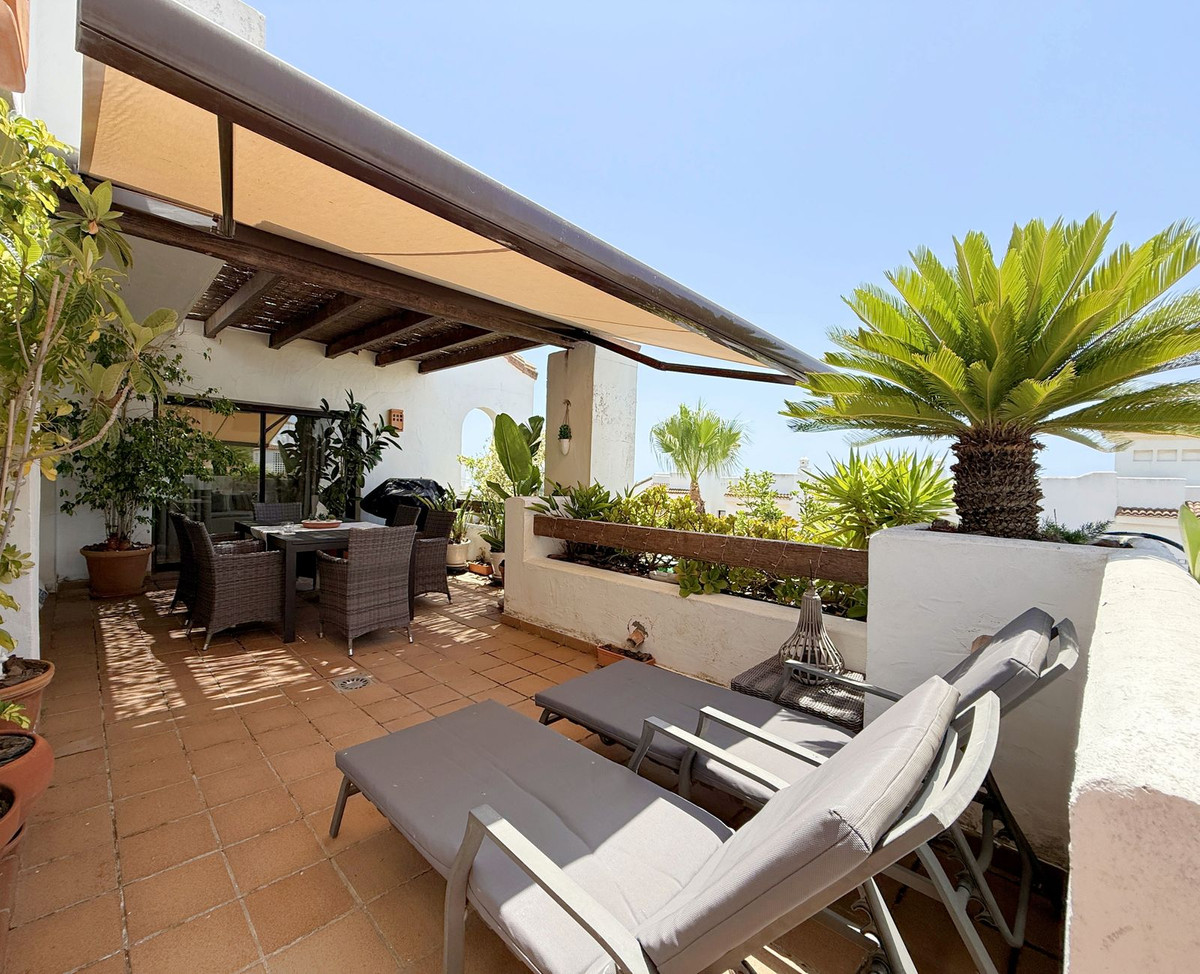 Se vende Ático de 2 dormitorios en Costa Del Sol, Cadiz, España
