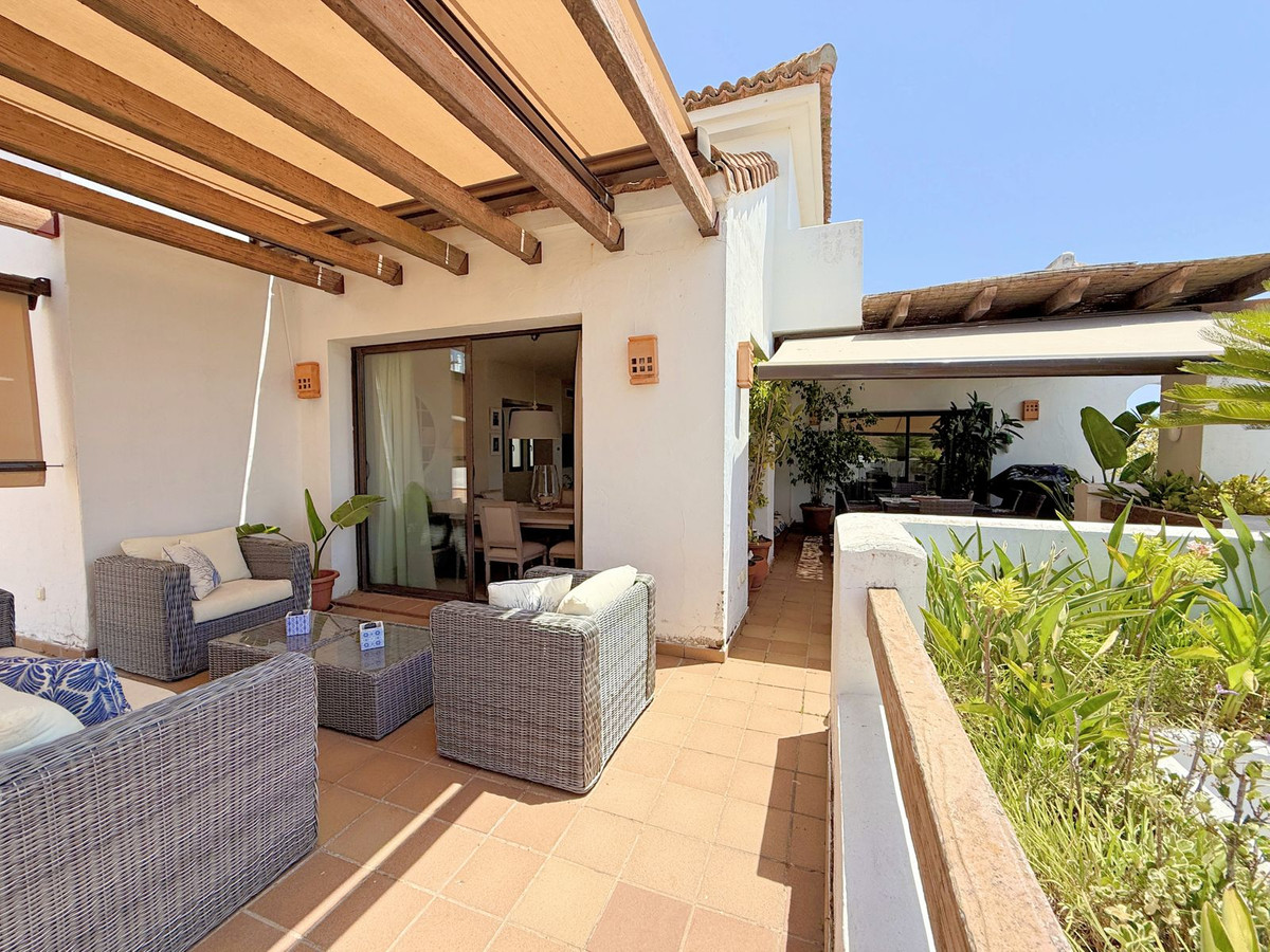 Se vende Ático de 2 dormitorios en Costa Del Sol, Cadiz, España