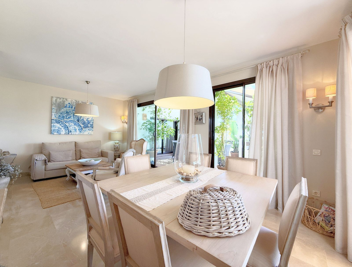 Se vende Ático de 2 dormitorios en Costa Del Sol, Cadiz, España