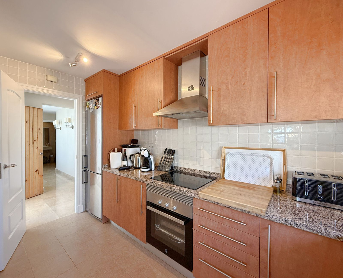 Se vende Ático de 2 dormitorios en Costa Del Sol, Cadiz, España