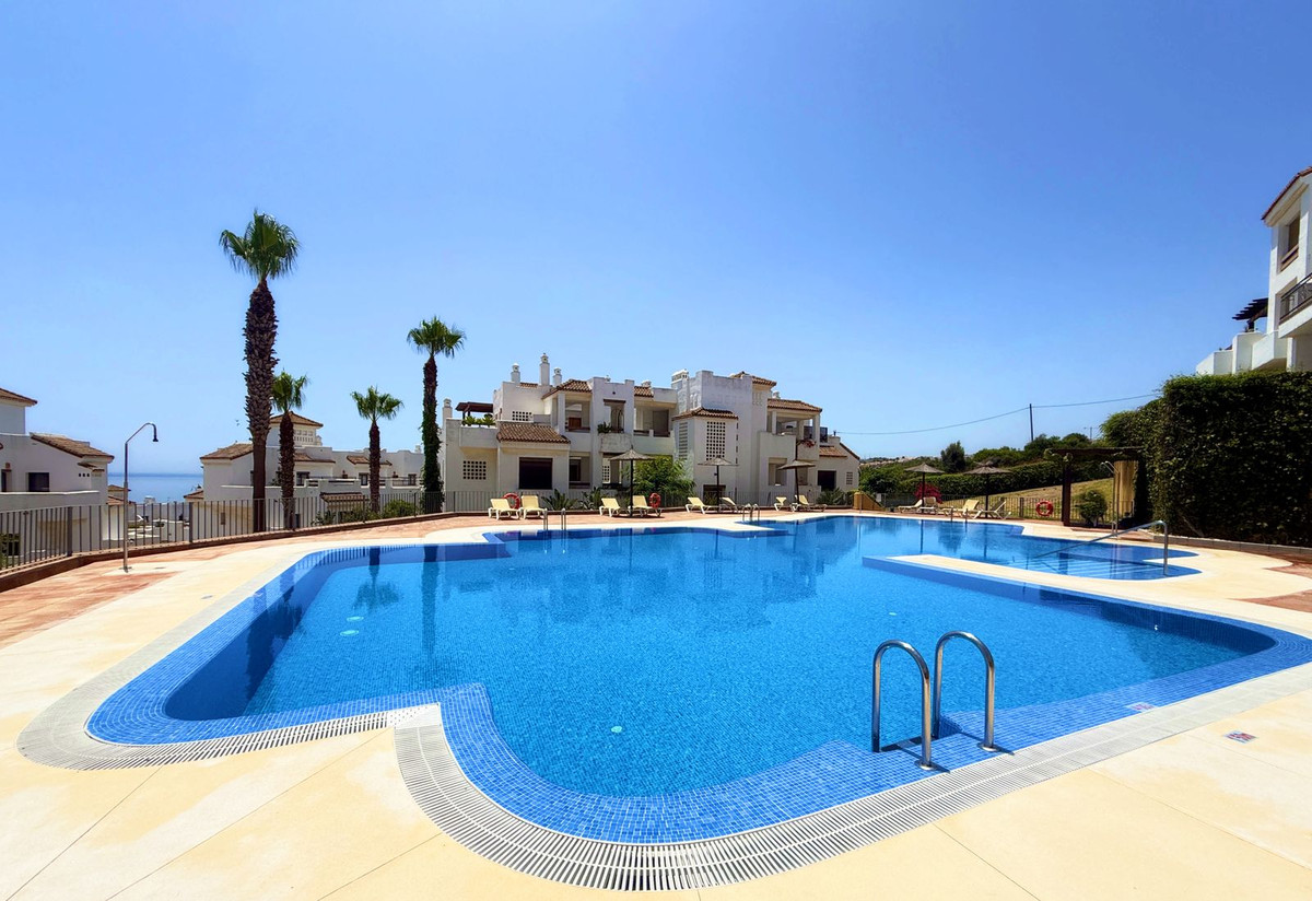 Se vende Ático de 2 dormitorios en Costa Del Sol, Cadiz, España