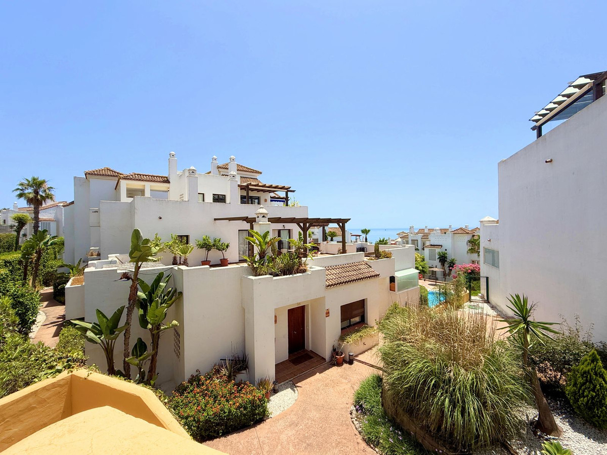Se vende Ático de 2 dormitorios en Costa Del Sol, Cadiz, España