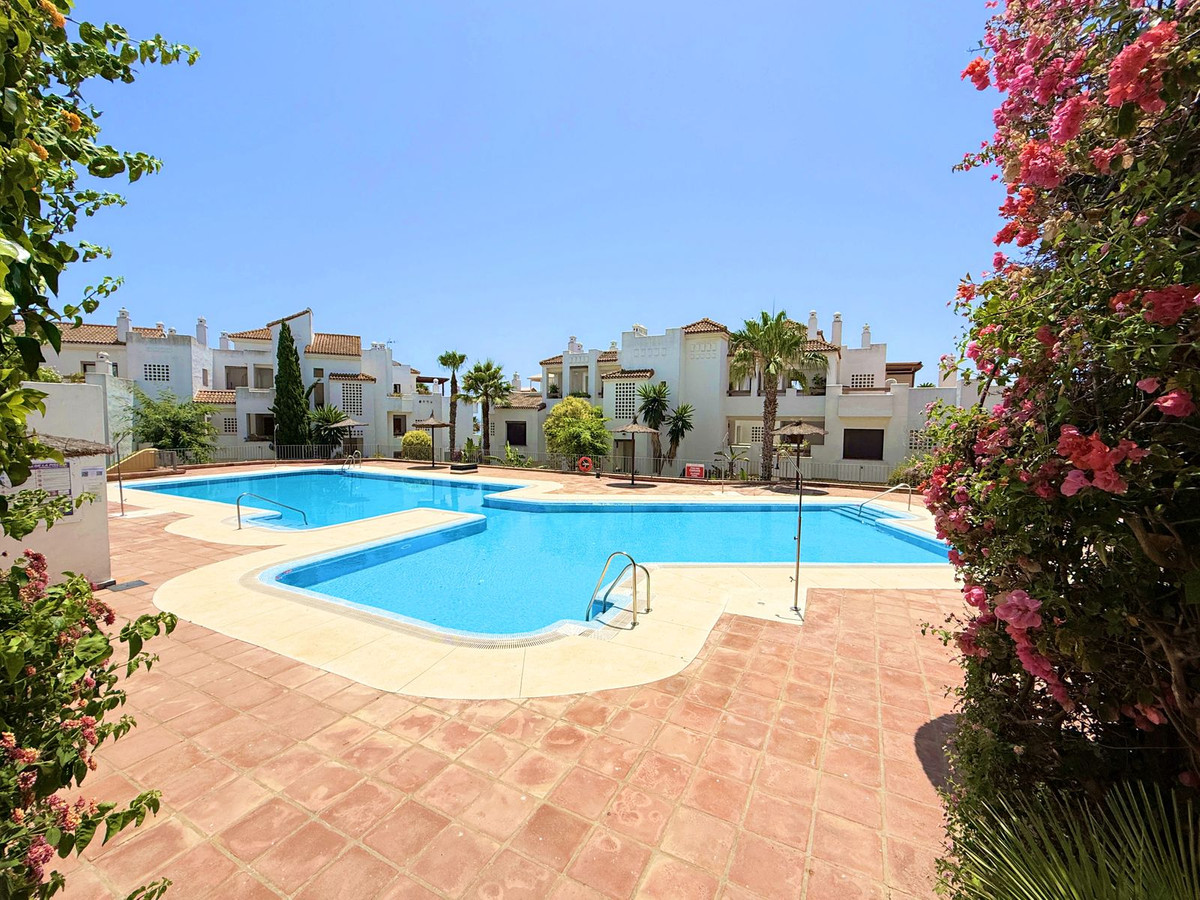 Se vende Ático de 2 dormitorios en Costa Del Sol, Cadiz, España