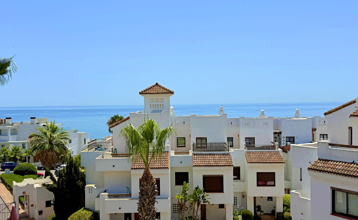 Se vende Ático de 2 dormitorios en Costa Del Sol, Cadiz, España