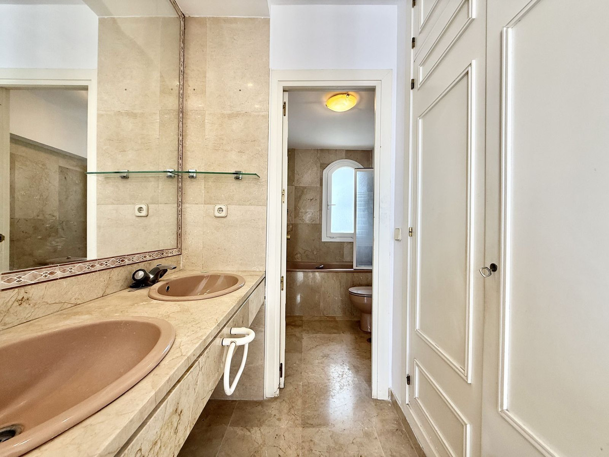 3 Bed Townhouse for sale in Nueva Andalucía Costa Del Sol, Málaga, Spain