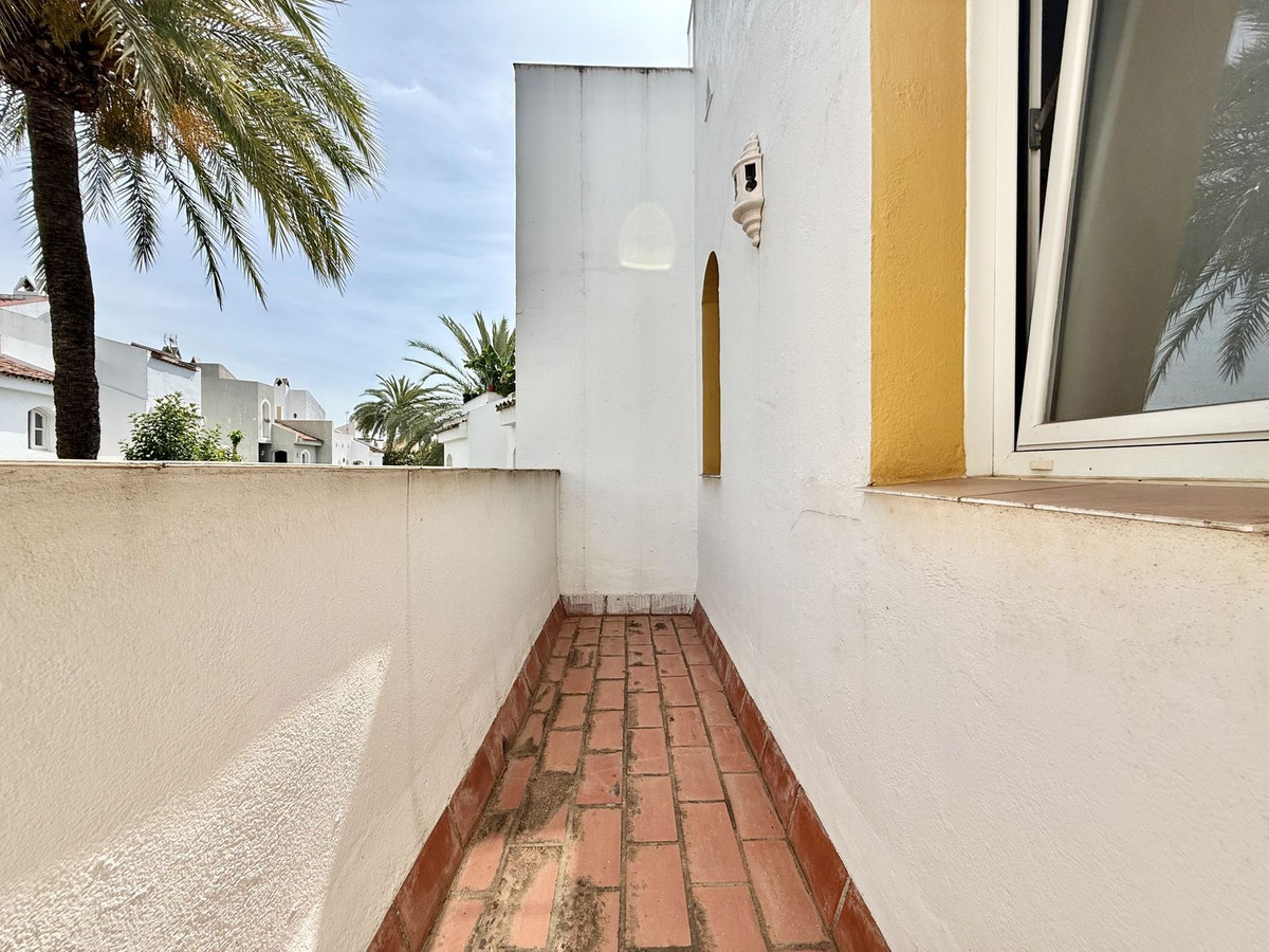 3 Bed Townhouse for sale in Nueva Andalucía Costa Del Sol, Málaga, Spain