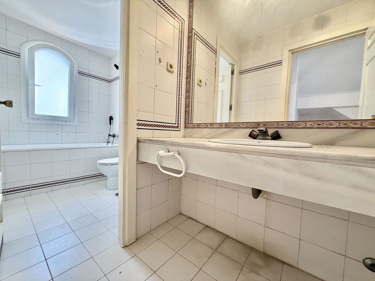 3 Bed Townhouse for sale in Nueva Andalucía Costa Del Sol, Málaga, Spain