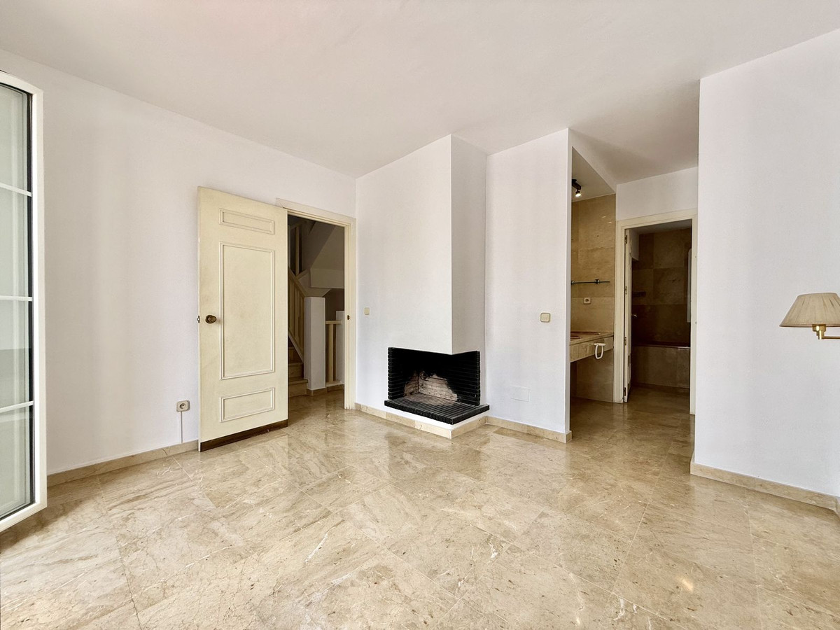 3 Bed Townhouse for sale in Nueva Andalucía Costa Del Sol, Málaga, Spain