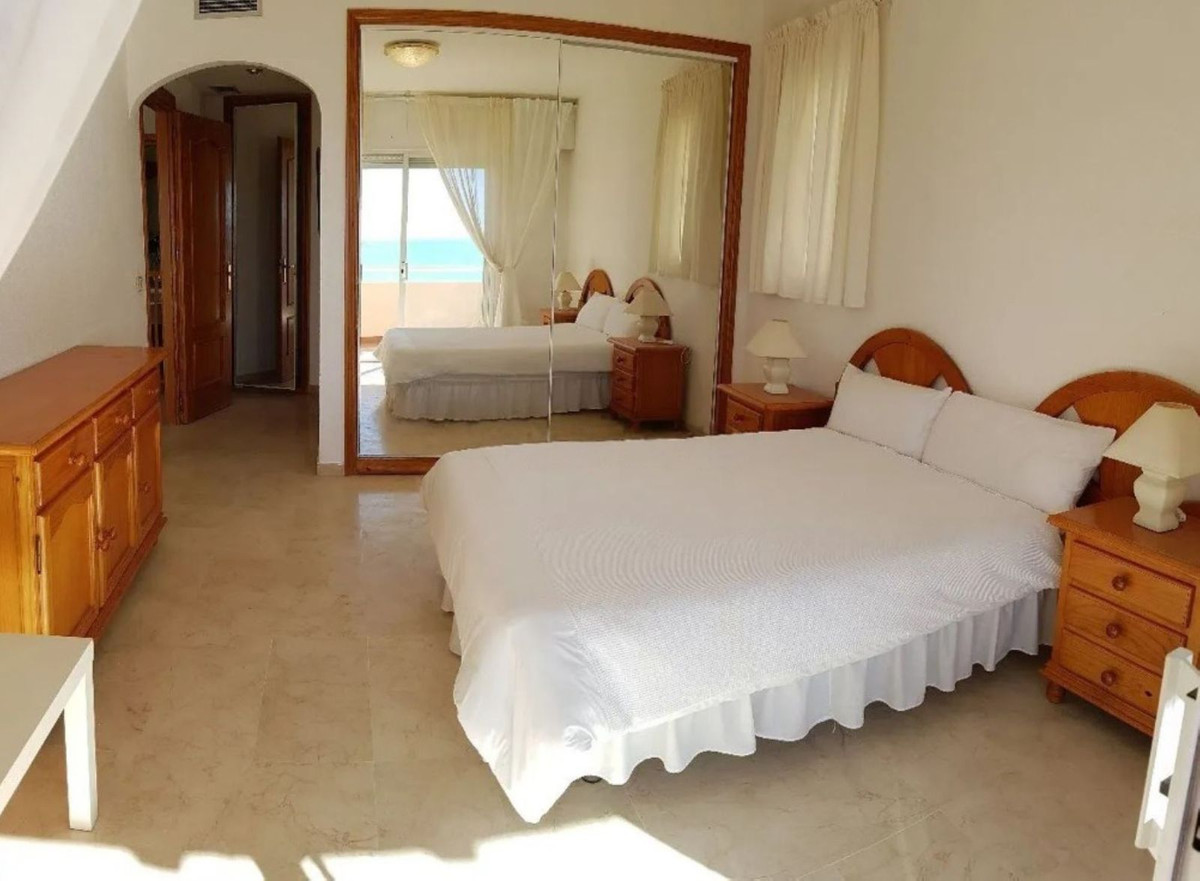 2 Bed Apartment for sale in Estepona Costa Del Sol, Málaga, Spain