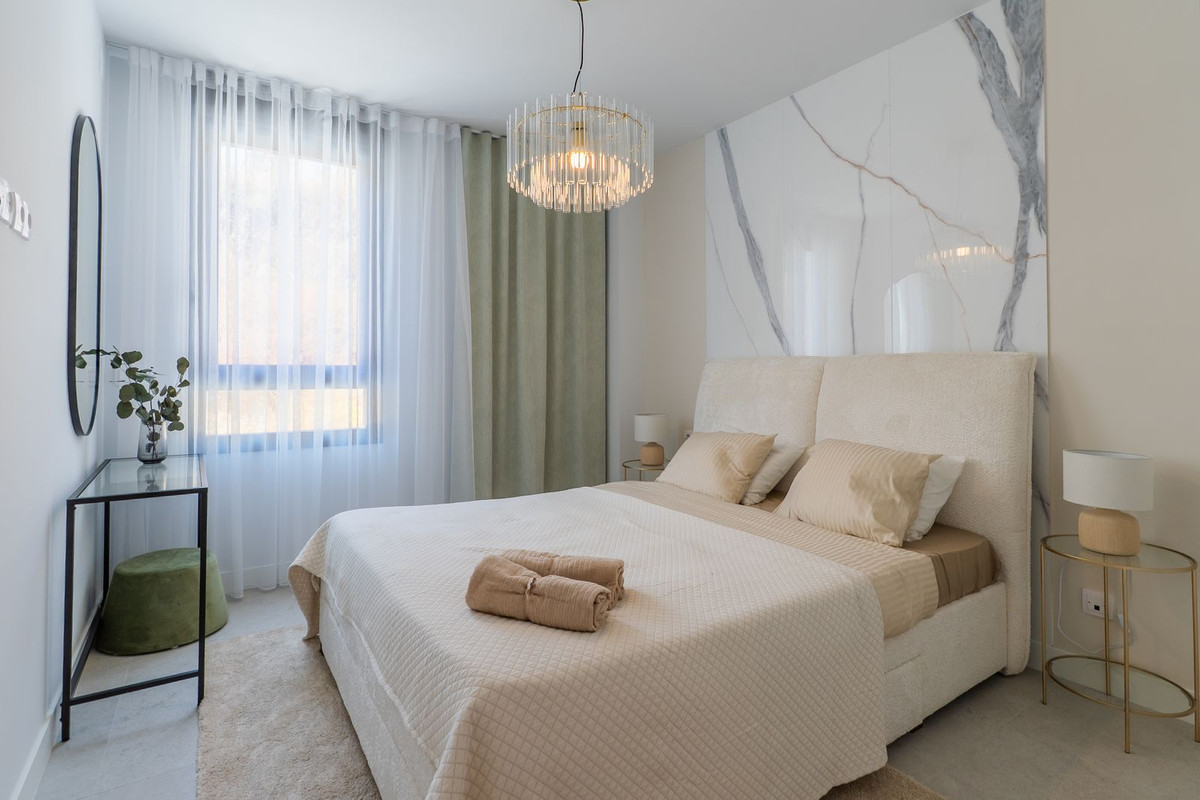 3 Bed Apartment for sale in Estepona Costa Del Sol, Málaga, Spain