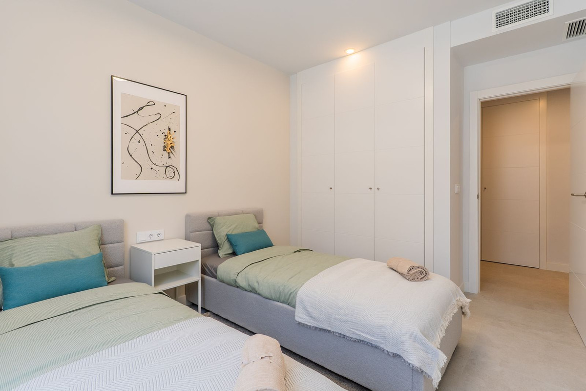 3 Bed Apartment for sale in Estepona Costa Del Sol, Málaga, Spain