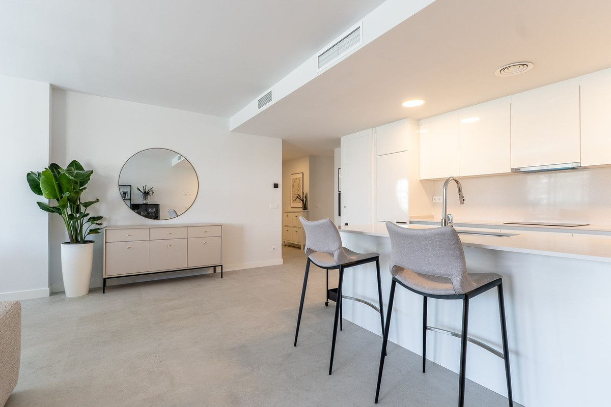 3 Bed Apartment for sale in Estepona Costa Del Sol, Málaga, Spain