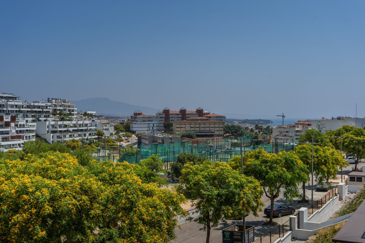 3 Bed Apartment for sale in Estepona Costa Del Sol, Málaga, Spain