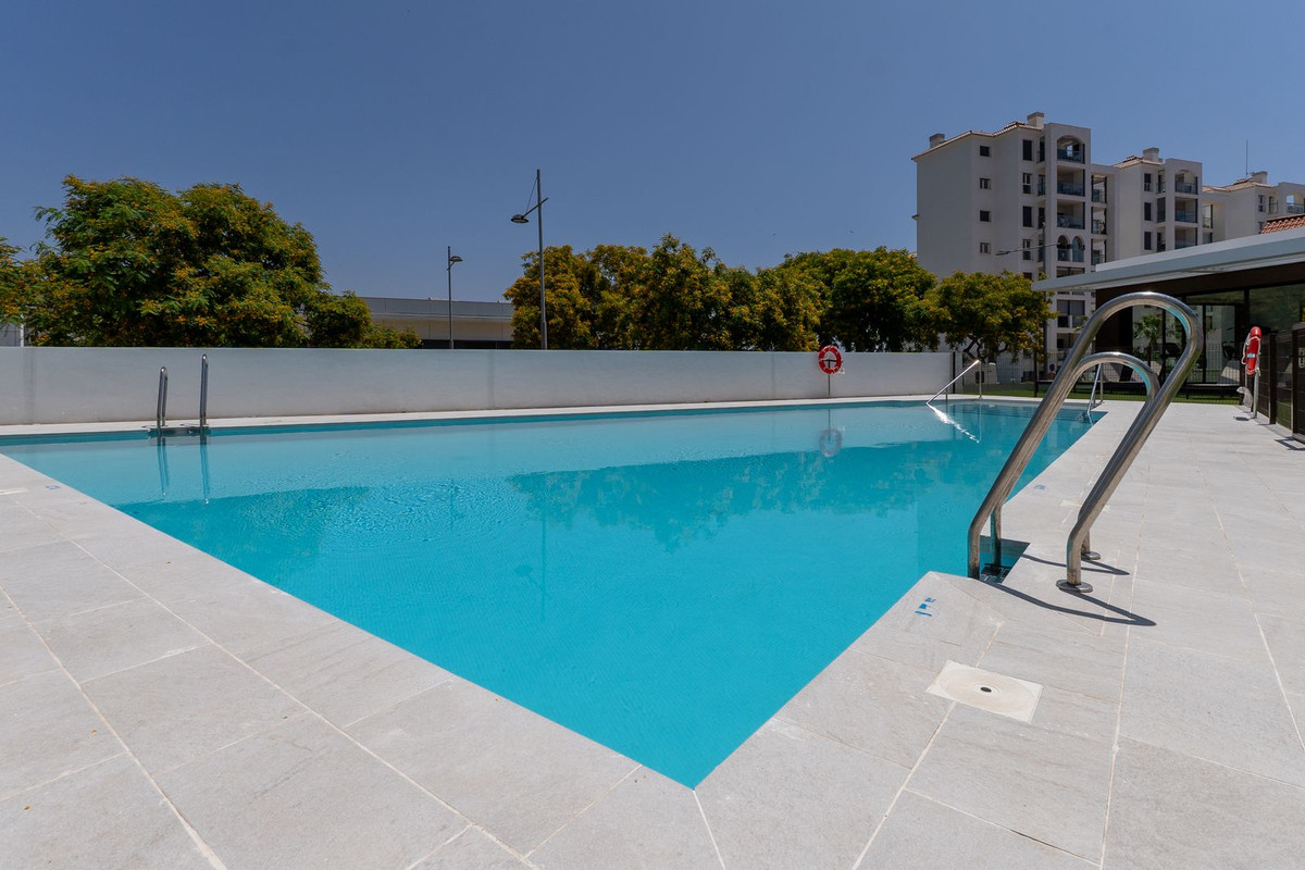 3 Bed Apartment for sale in Estepona Costa Del Sol, Málaga, Spain