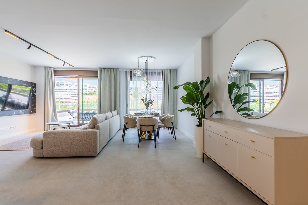 3 Bed Apartment for sale in Estepona Costa Del Sol, Málaga, Spain