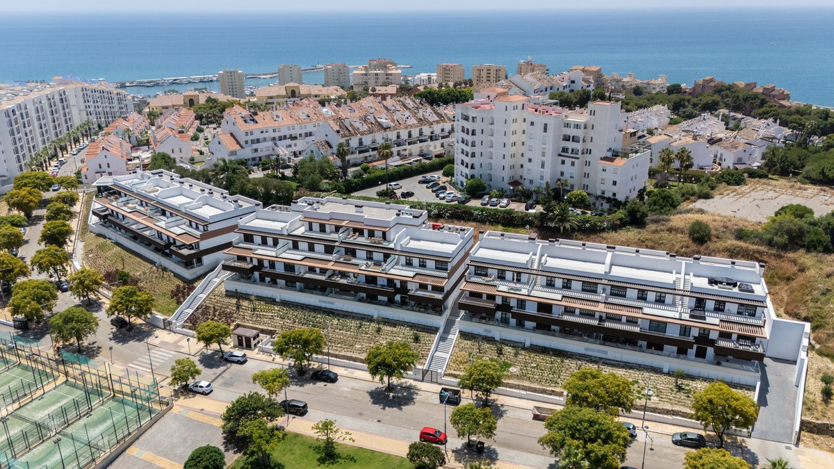 3 Bed Apartment for sale in Estepona Costa Del Sol, Málaga, Spain