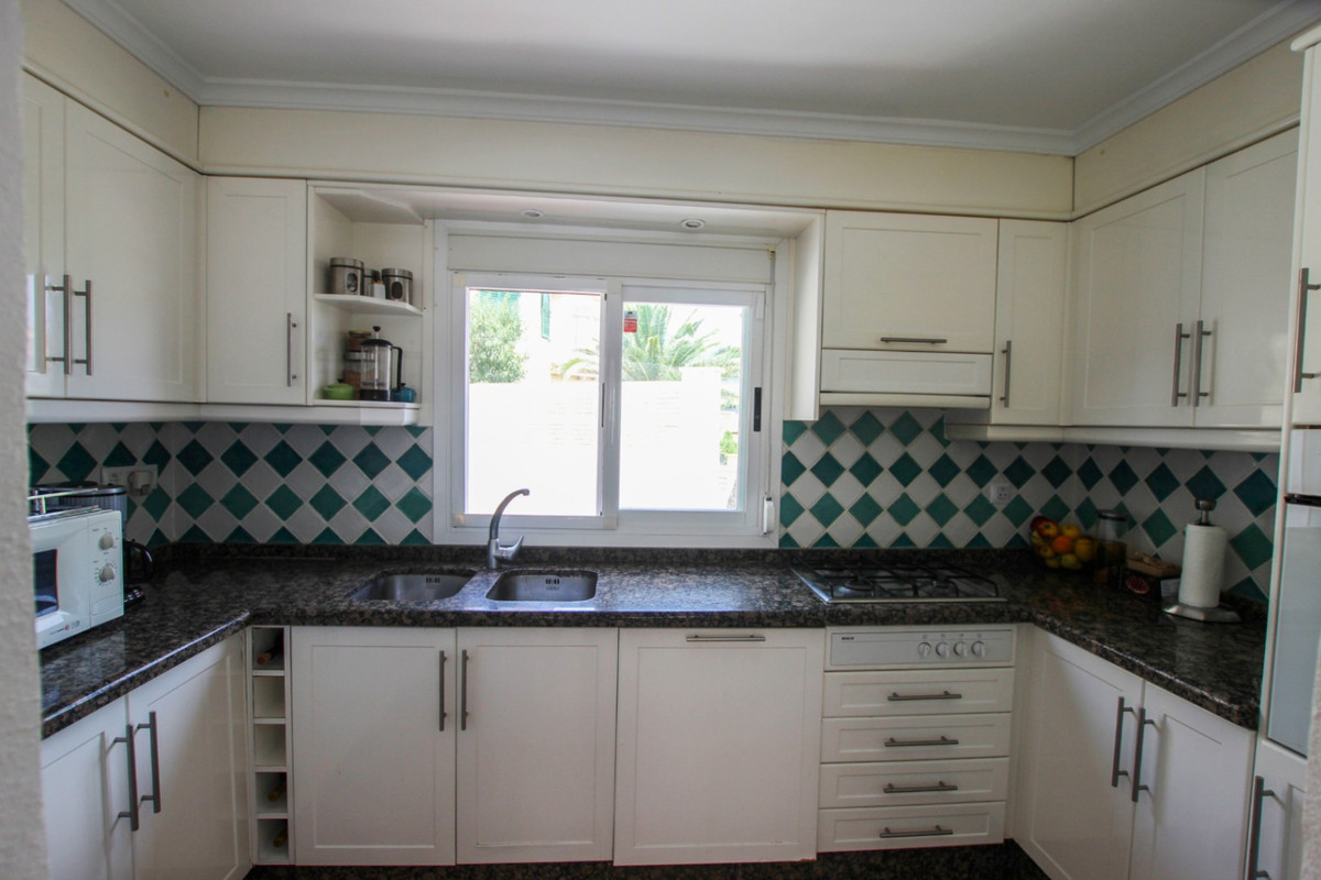Se vende Villa - Chalet de 4 dormitorios en Costa Blanca, Alicante, España
