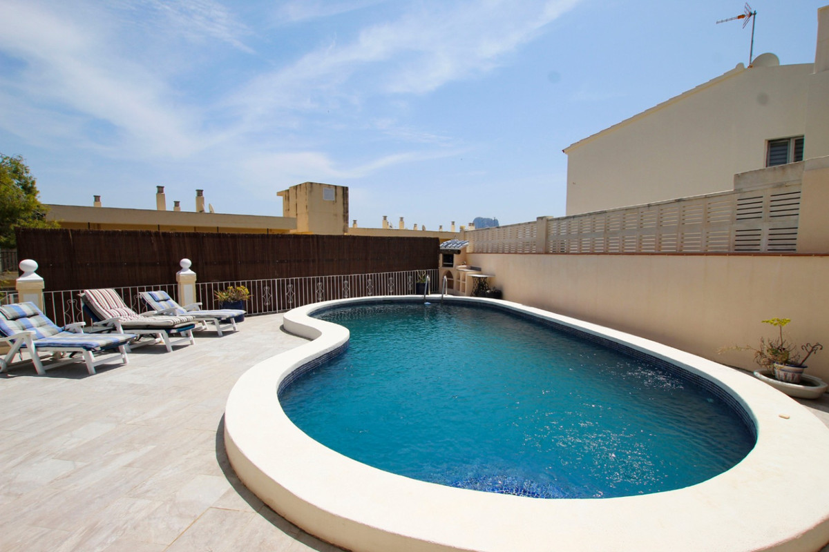 Se vende Villa - Chalet de 4 dormitorios en Costa Blanca, Alicante, España