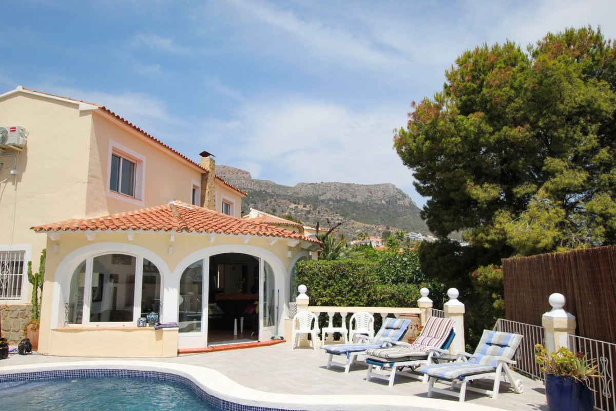 Se vende Villa - Chalet de 4 dormitorios en Costa Blanca, Alicante, España