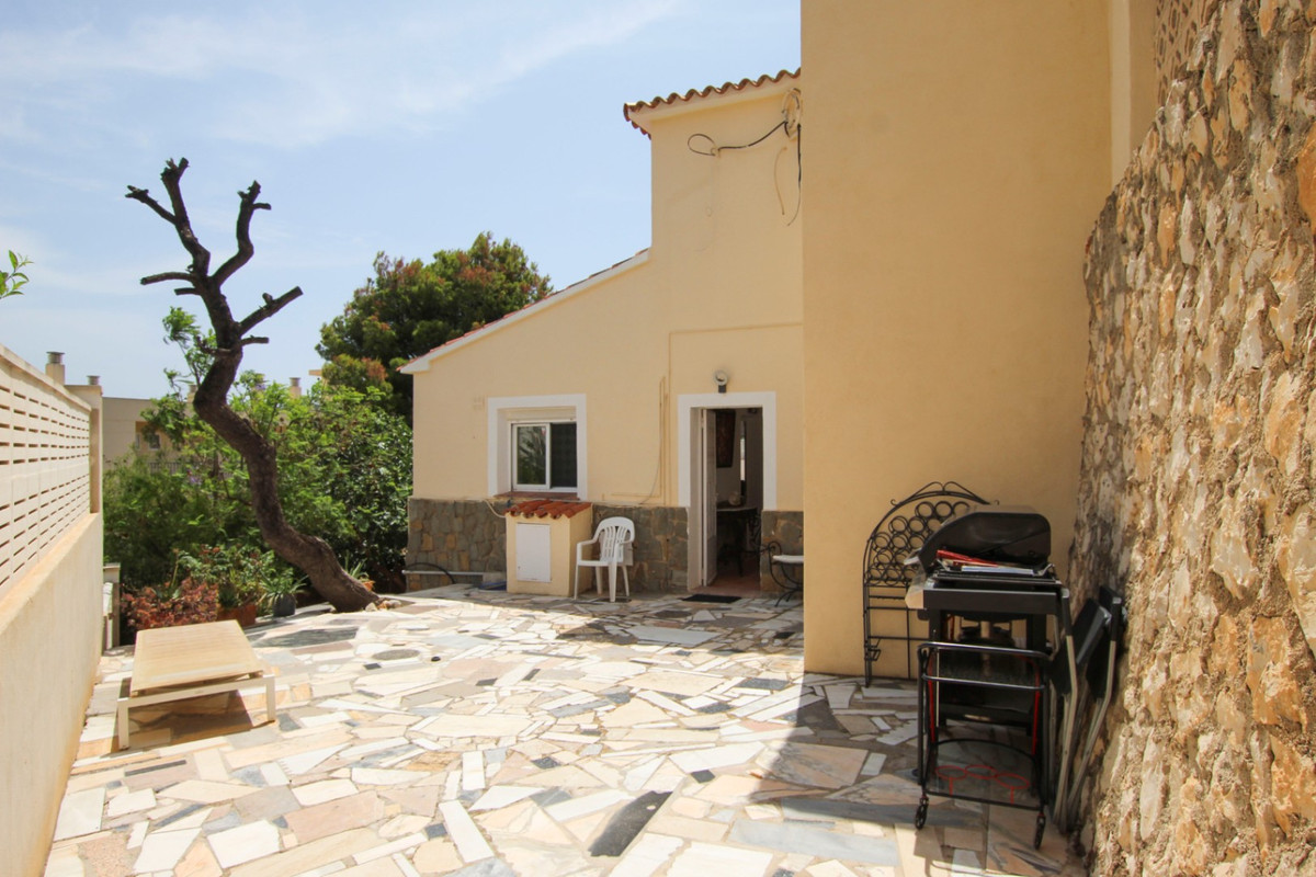 Se vende Villa - Chalet de 4 dormitorios en Costa Blanca, Alicante, España